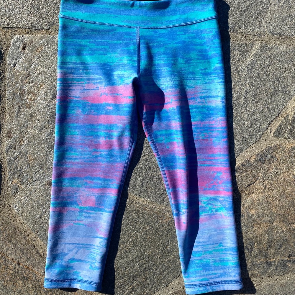 IVIVVA girls size 14 crop legging